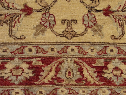 Chobi Oushak rug border detail
