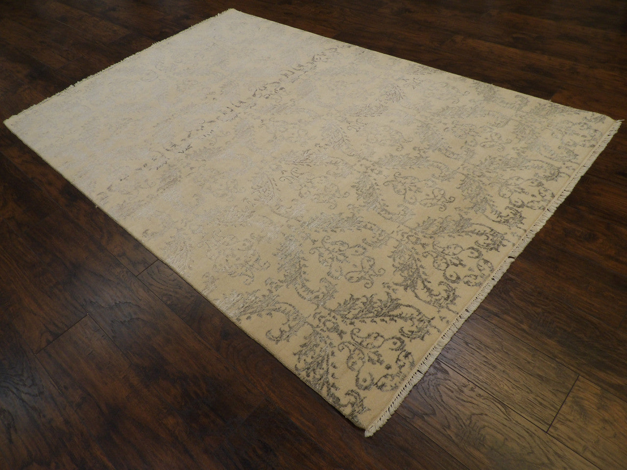 Full view of Transitional Damask Floral Design rug