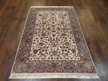 Fine Persian Kashan rug corner detail
