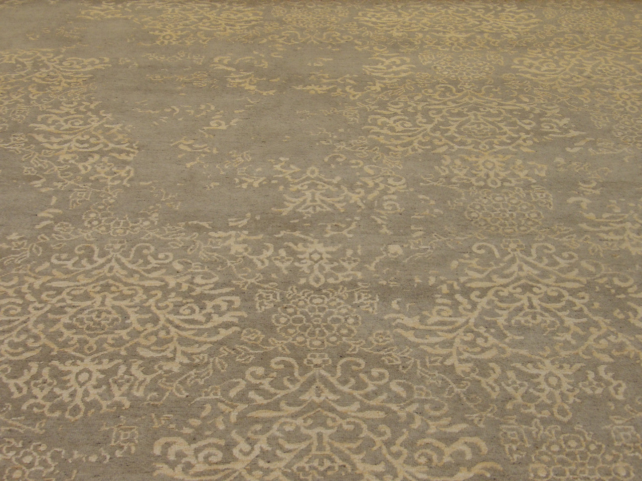 Back of Oxidized Abstract Damask Design hand-knotted rug
