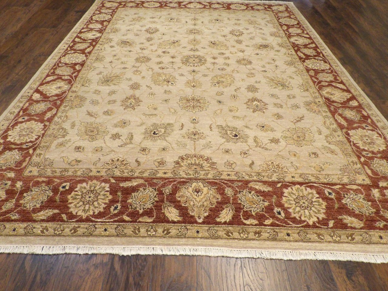 Close-up of wool pile, Beige & Rust rug