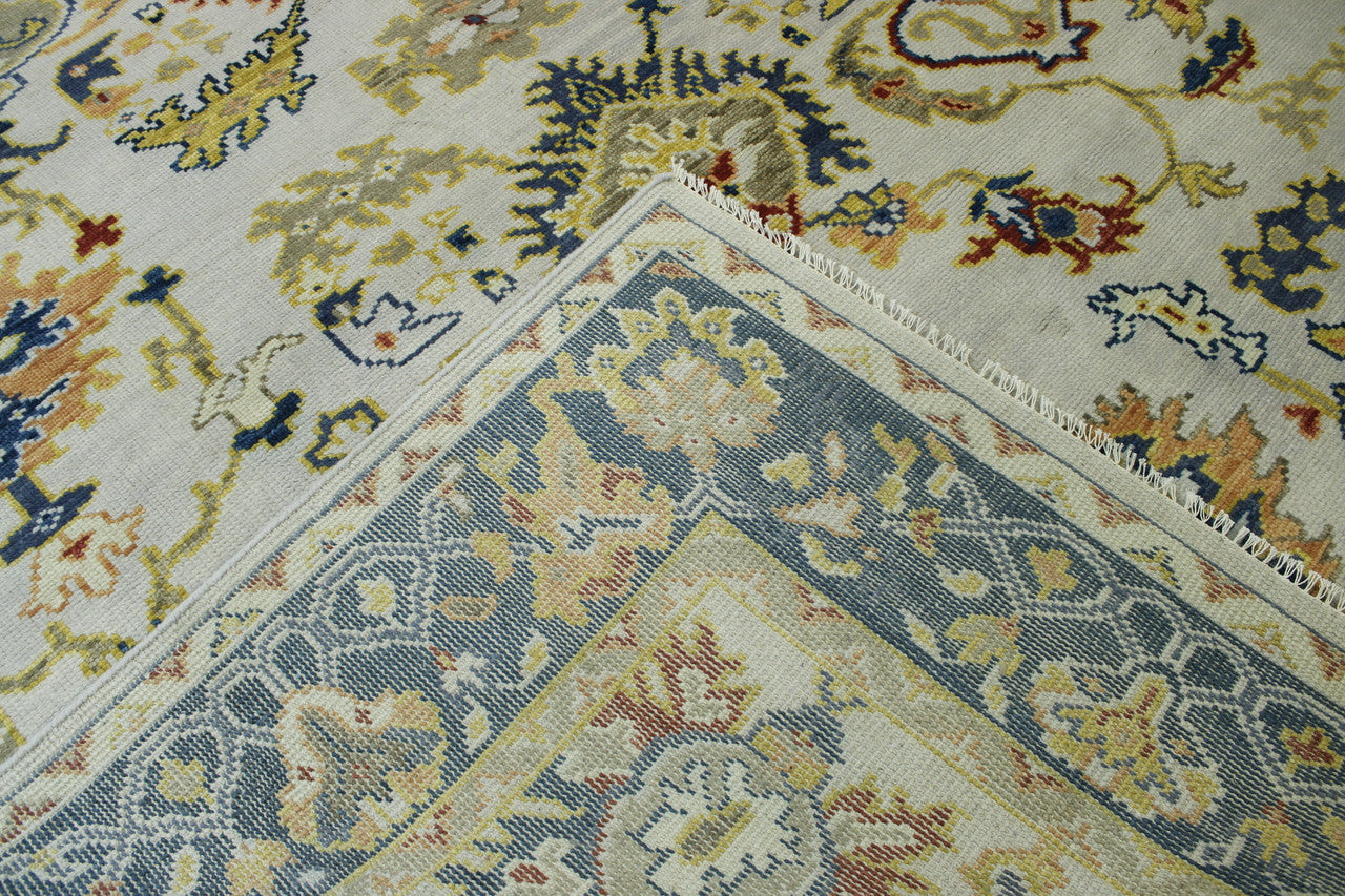 Oushak Colorful Ziegler pattern detail
