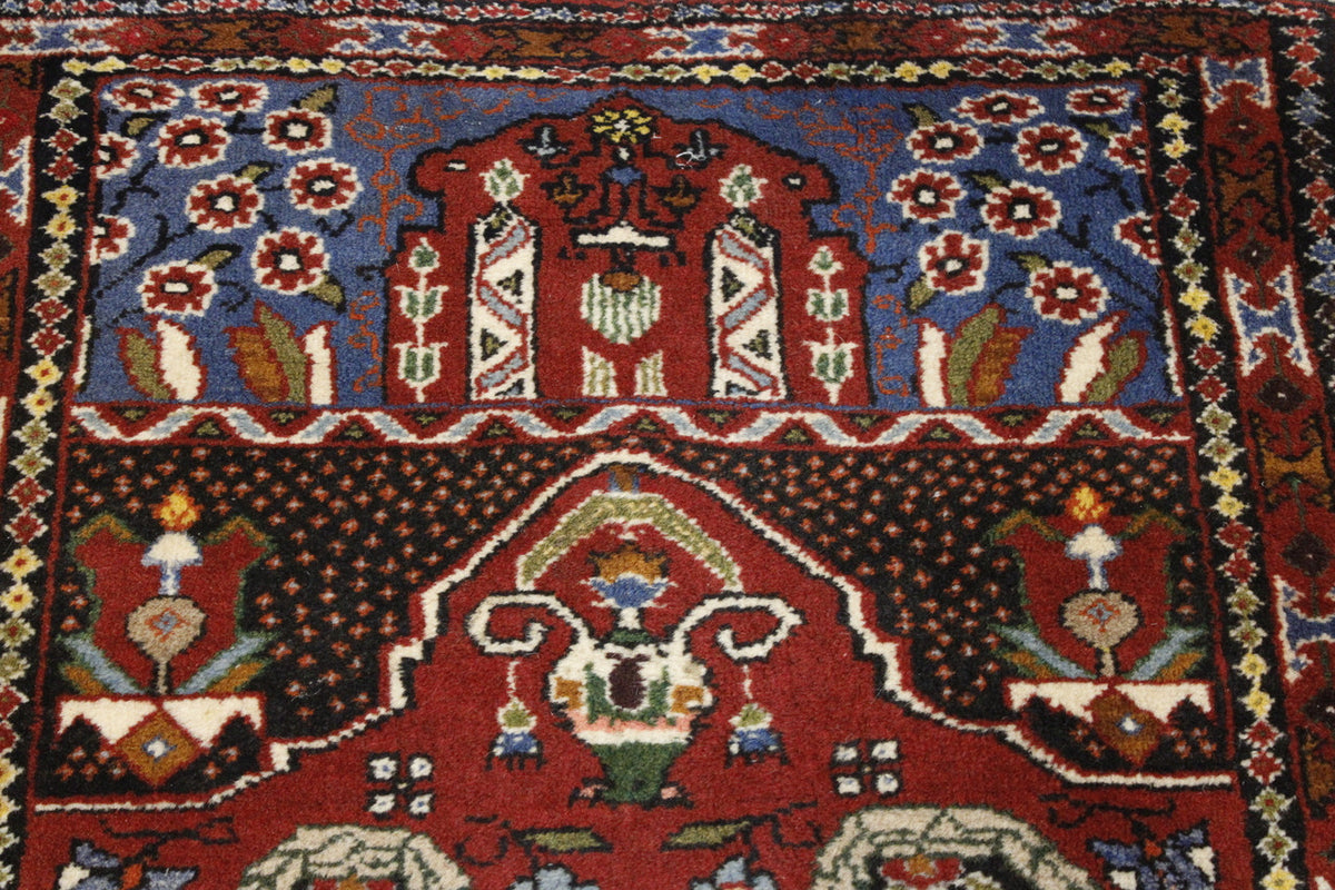 Close-up of wool pile, Rust rug
