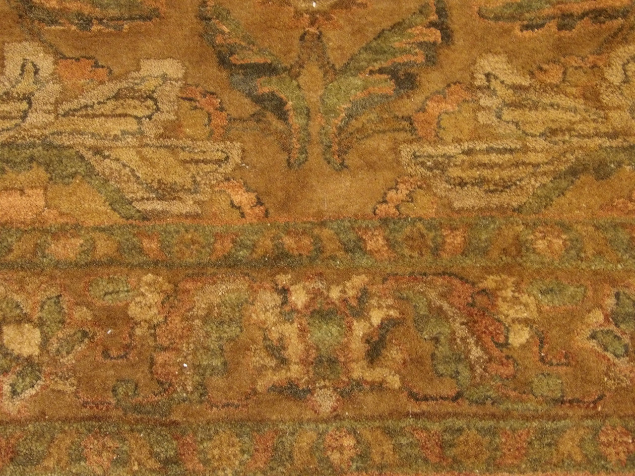 Jaipur Kashan rug border detail