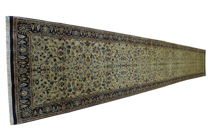 Close-up of wool pile, Black & Gold rug
