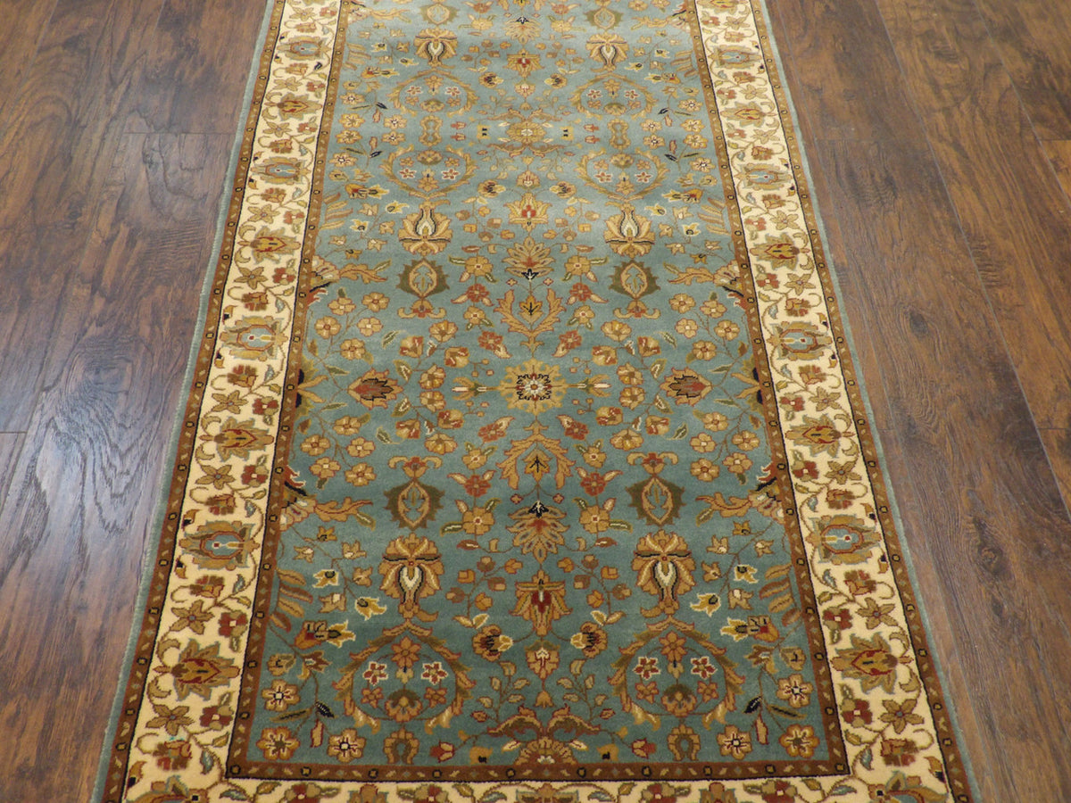 Fine Persian Kashan rug border detail
