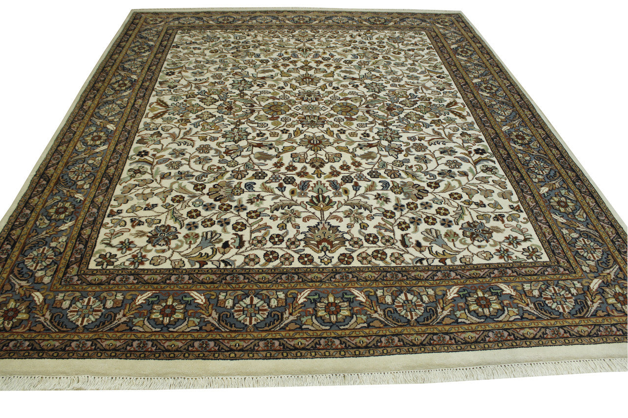 Full view of Traditional Herake Design rug