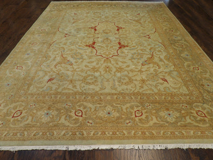 Close-up of wool pile, Gold & Ivory rug
