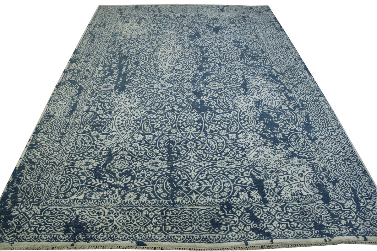 Transitional Abstract Broken Design rug border detail
