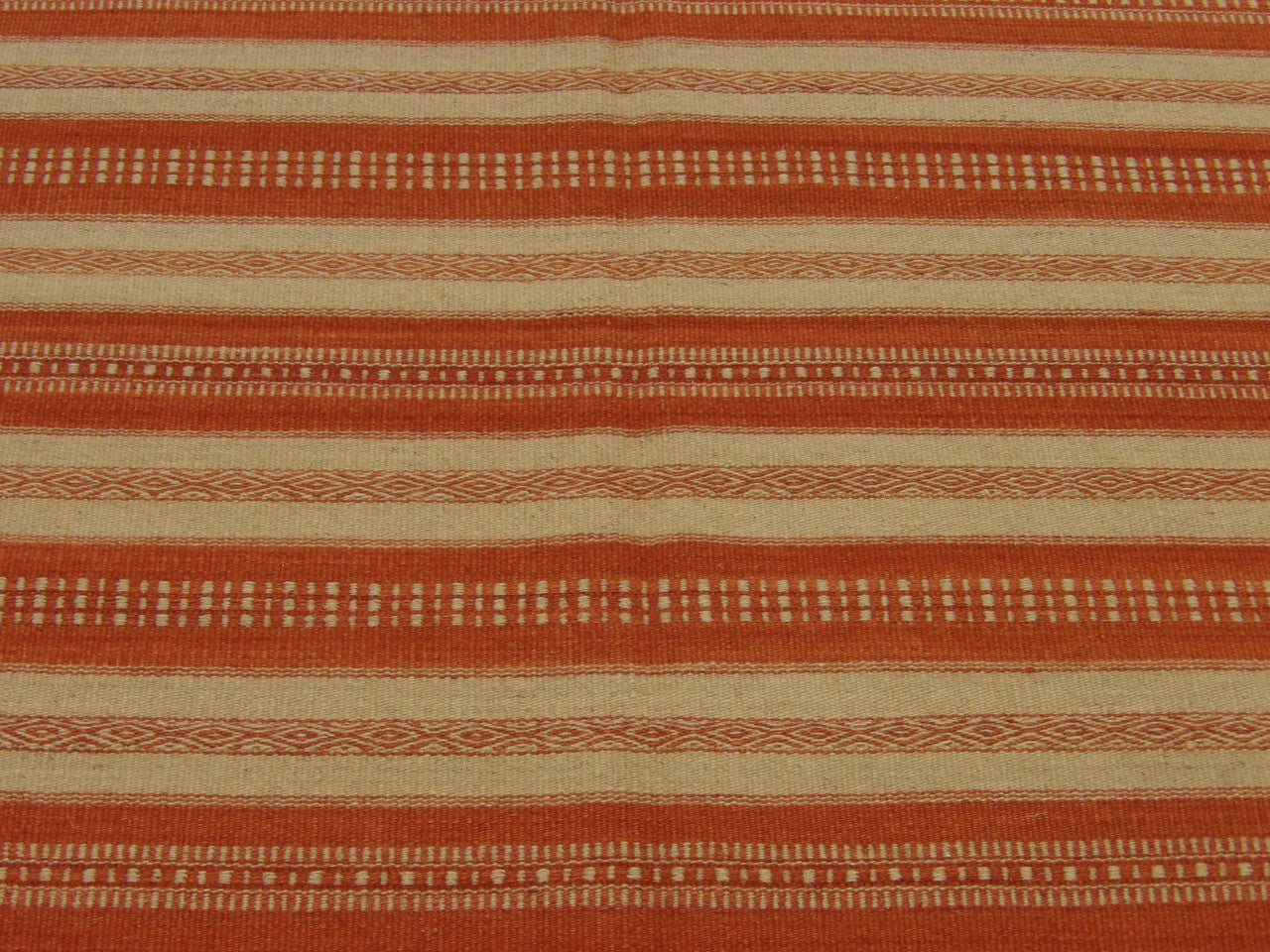 Coastal rug border detail