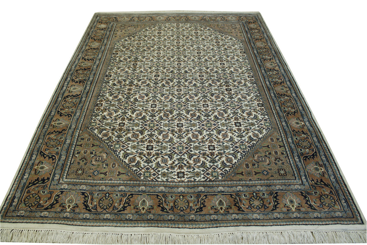 Traditional Fine Bidjar rug corner detail