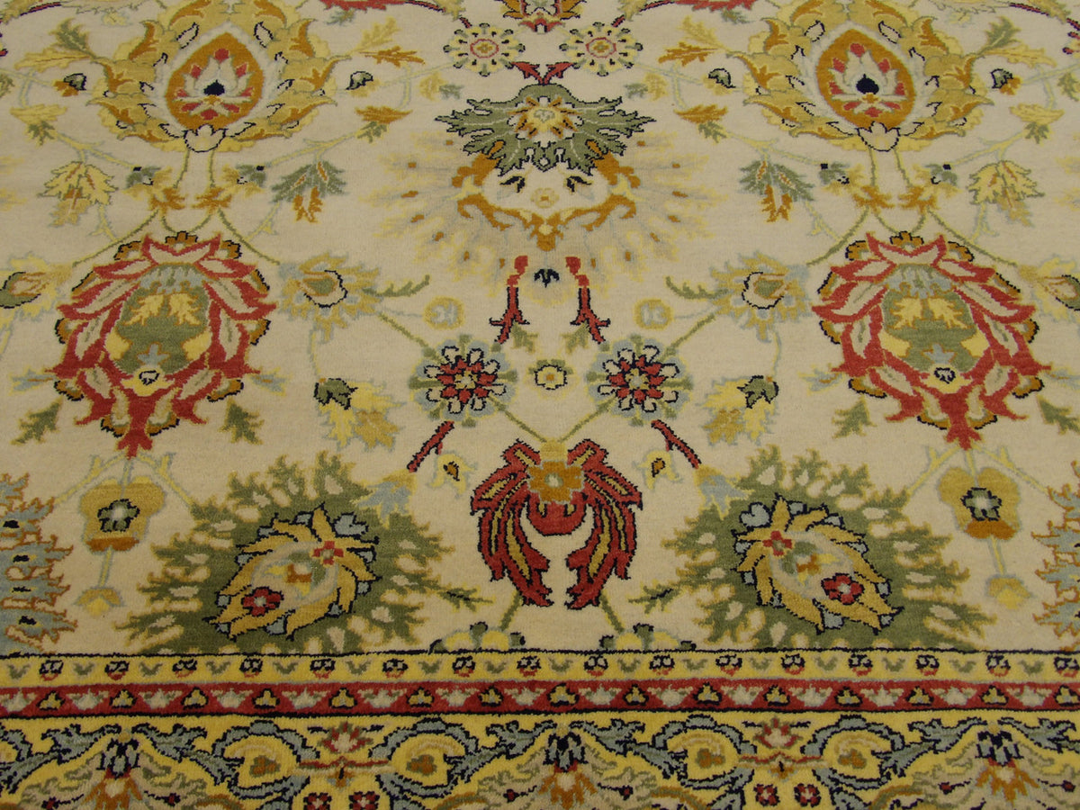 Modern Ziegler rug border detail, gold and ivory