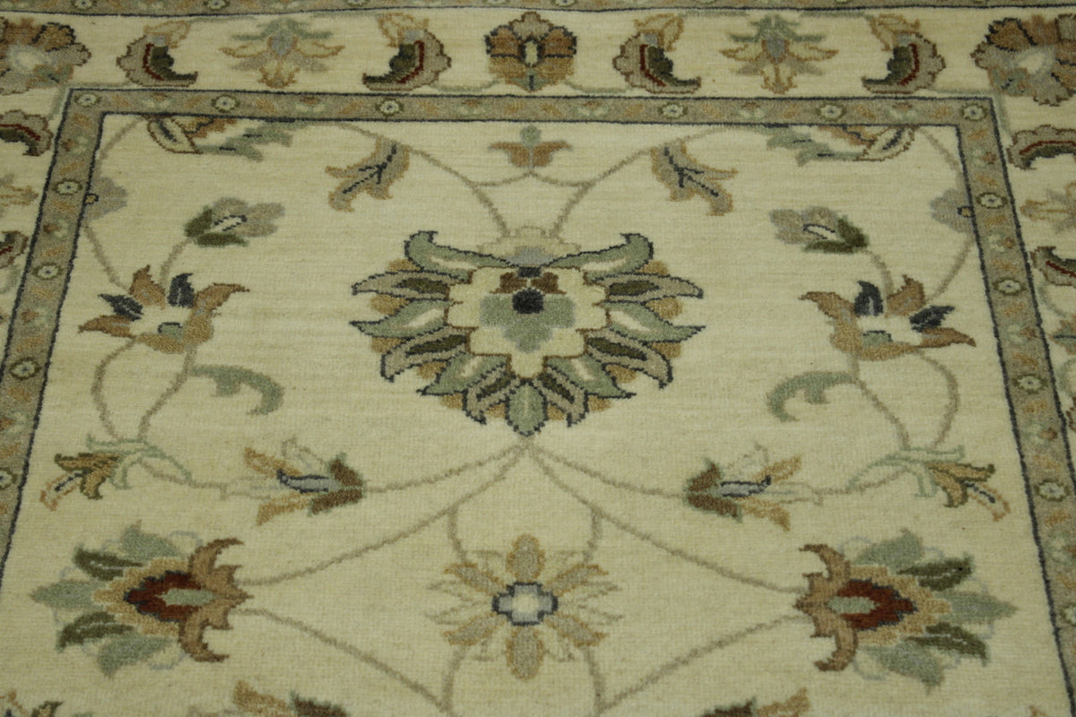 Oushak Indo Ziegler rug corner detail