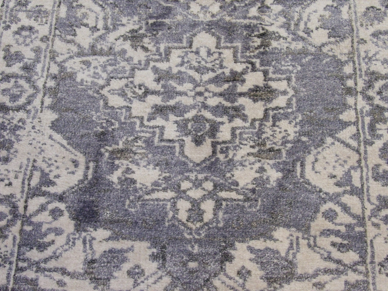 Oushak rug border detail