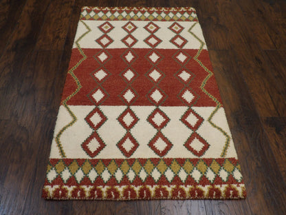 Close-up of wool pile, Beige & Red rug