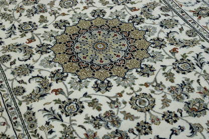 Close-up of wool-silk pile, Beige rug