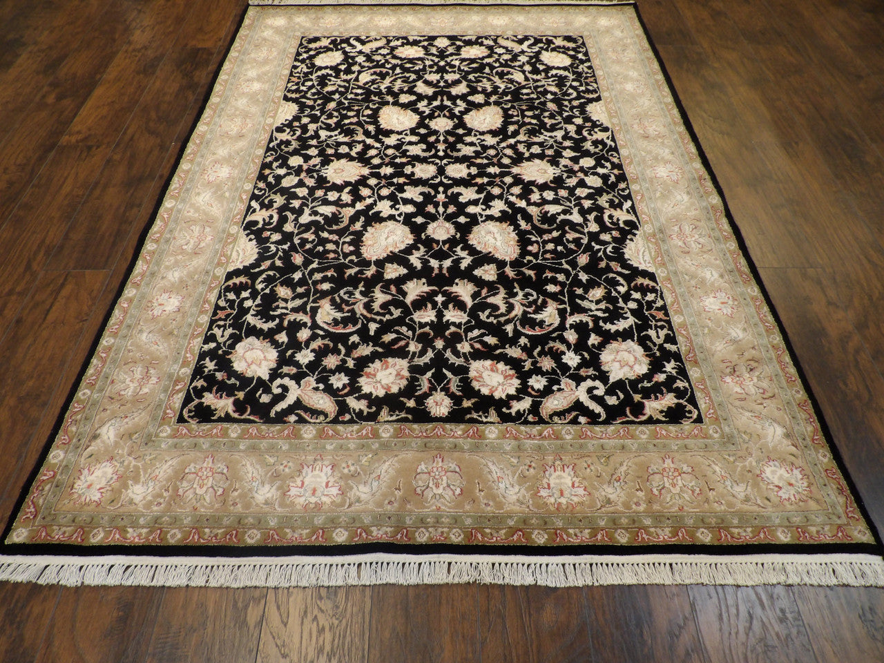 Kashan rug corner detail