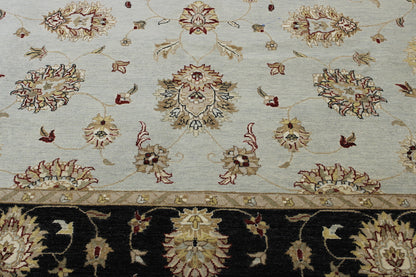 Oushak Indo Agra Chobi rug border detail