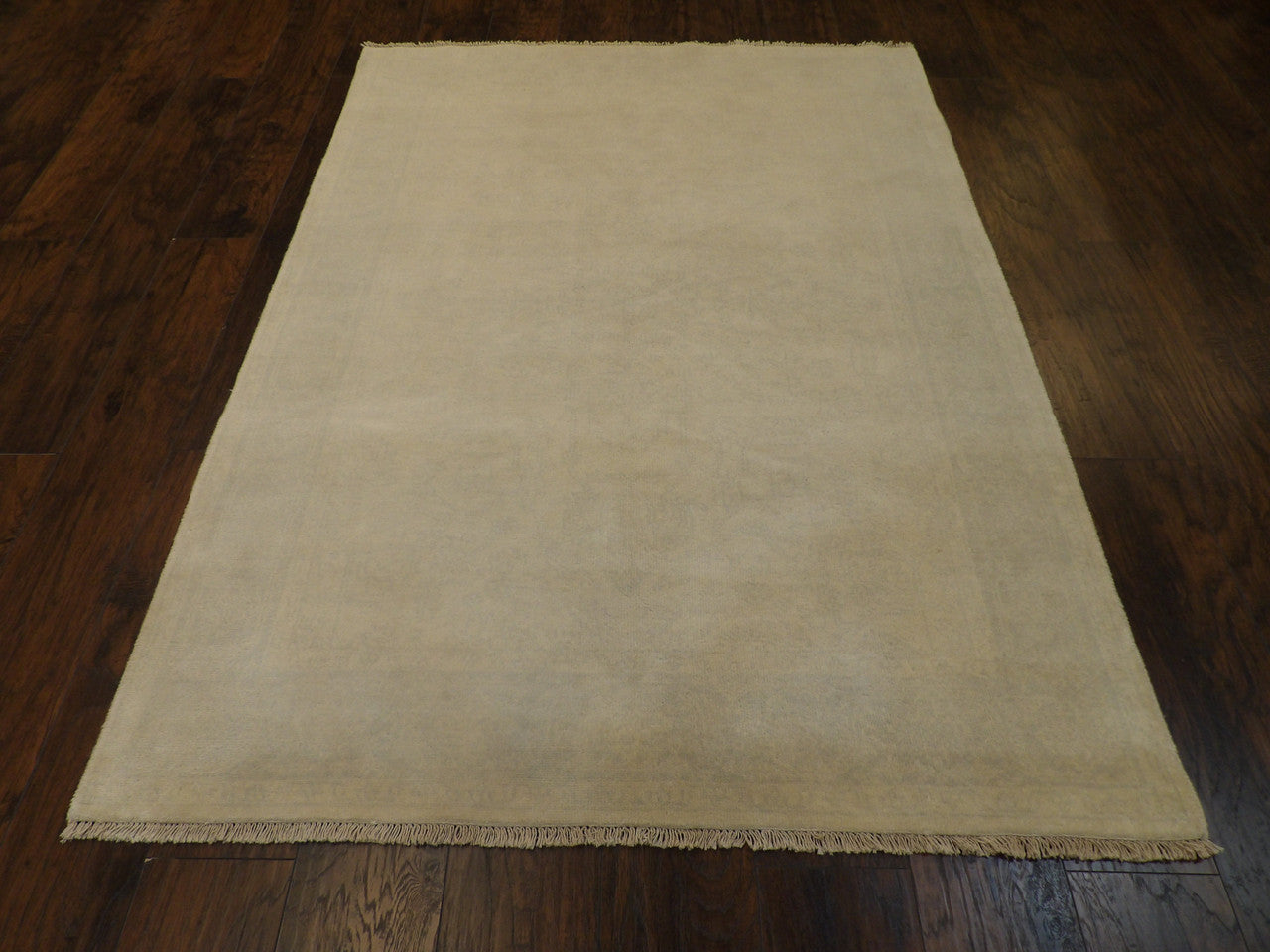 Oushak rug corner detail