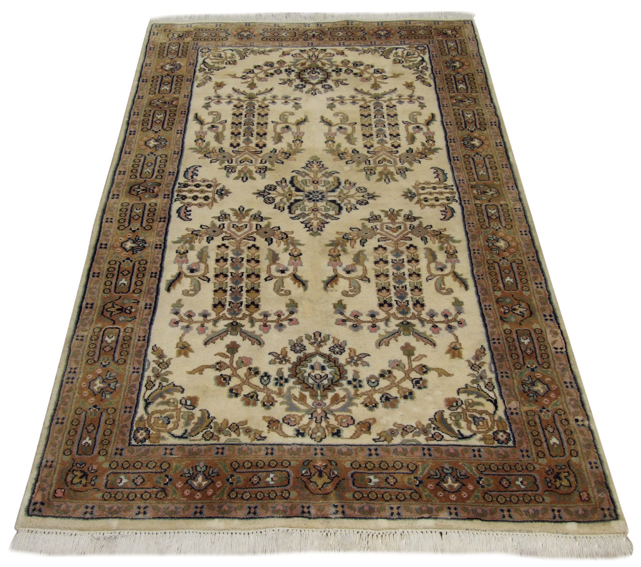 Farahan rug corner detail