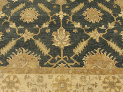 Oushak rug border detail