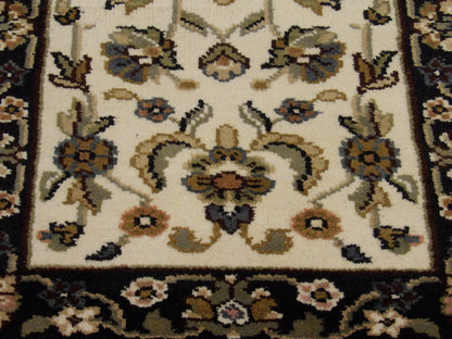 Turkish Knot Kashan Low Pile rug border detail