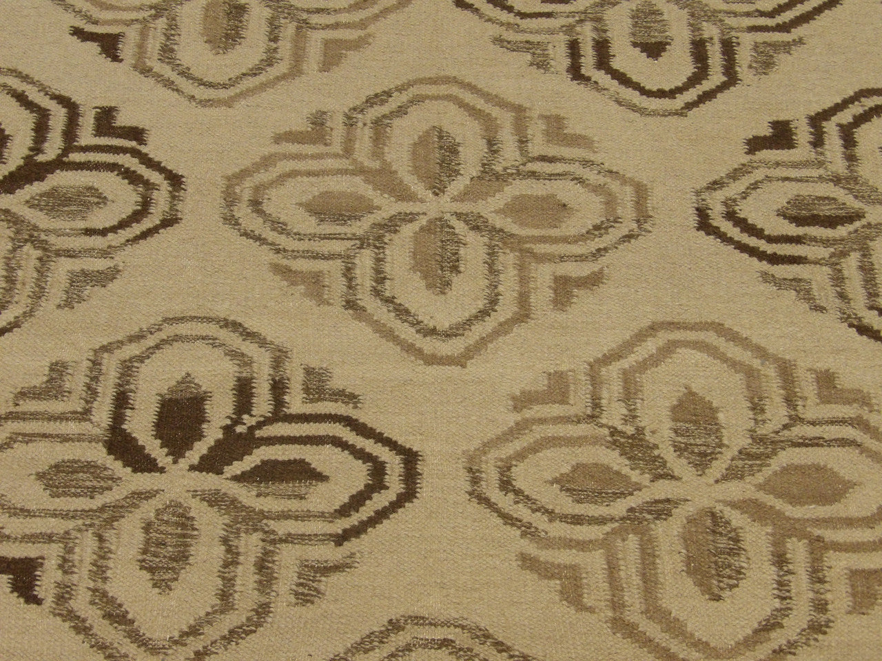 Coastal rug border detail