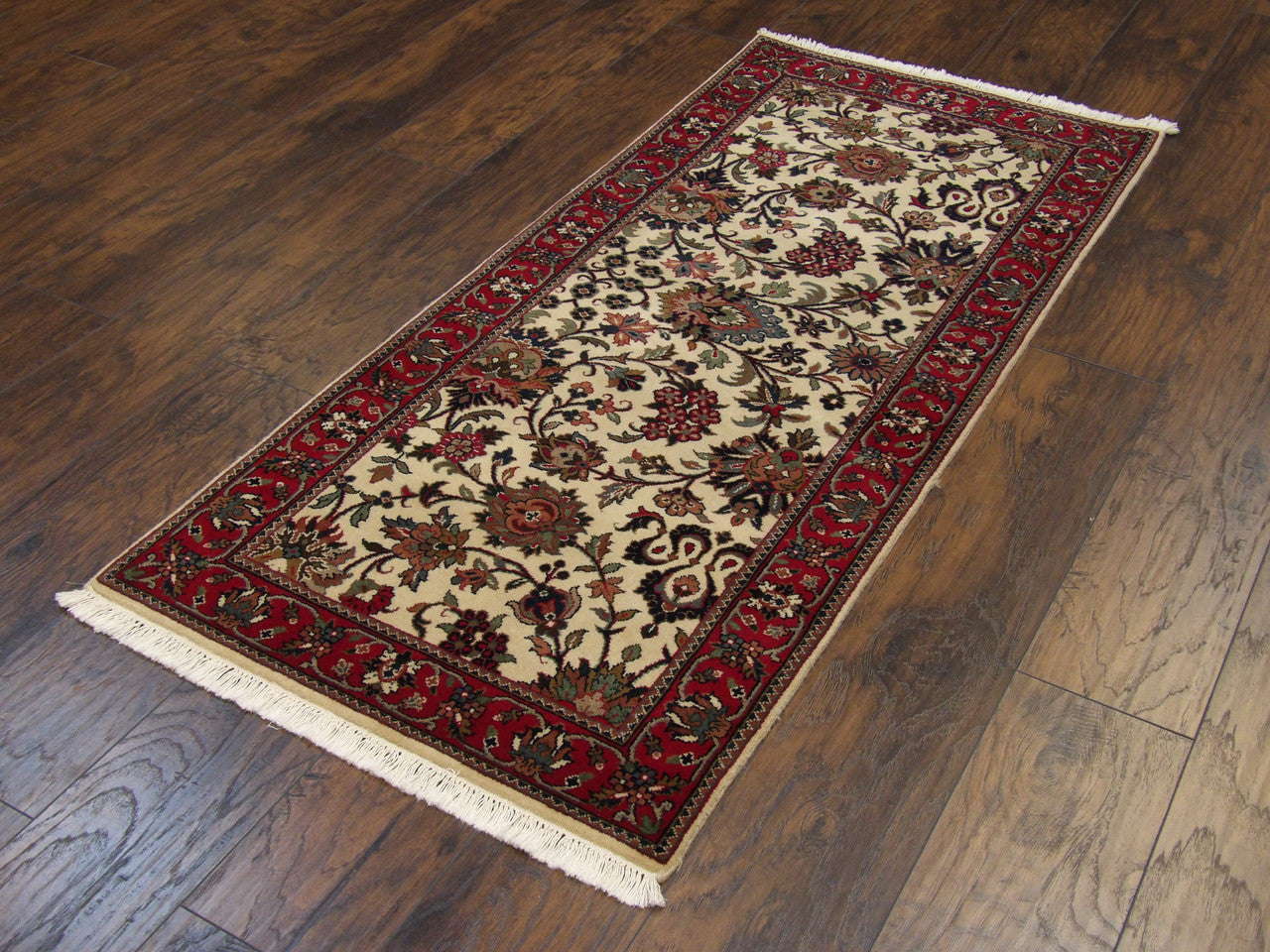 Close-up of wool pile, Beige & Red rug