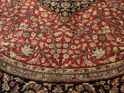 Fine Persian Tabriz rug border detail