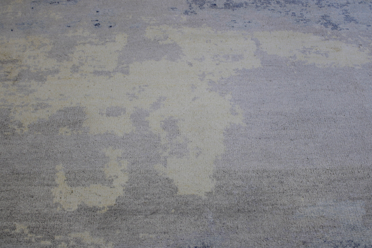 Modern Abstract Distress Design rug border detail