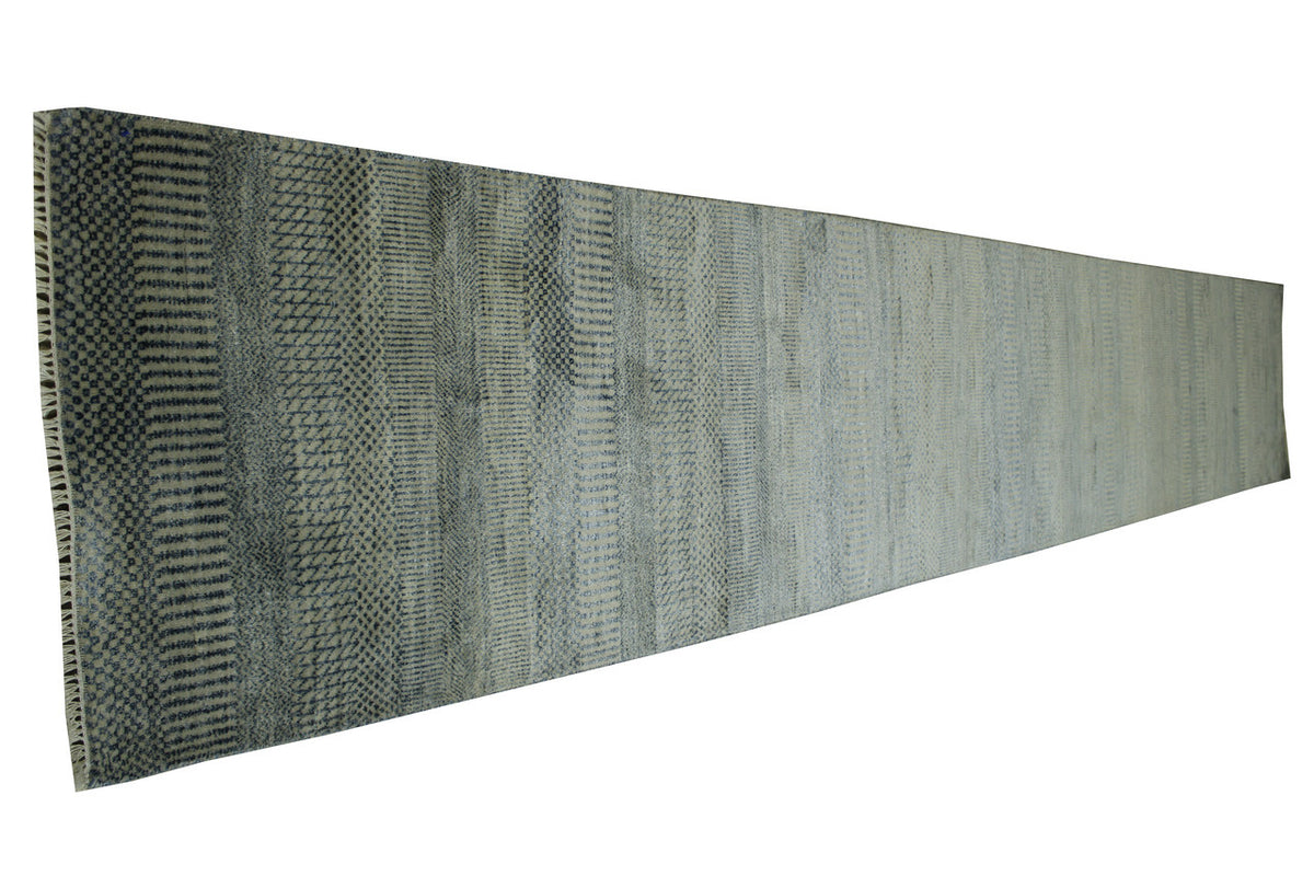 Modern Grass Design rug border detail