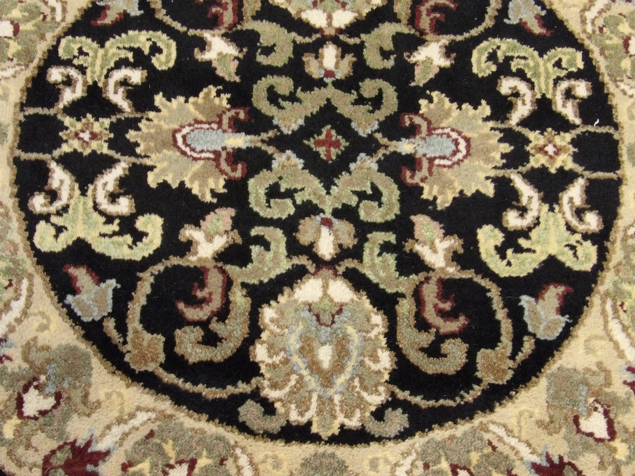 Persian Kashan rug border detail
