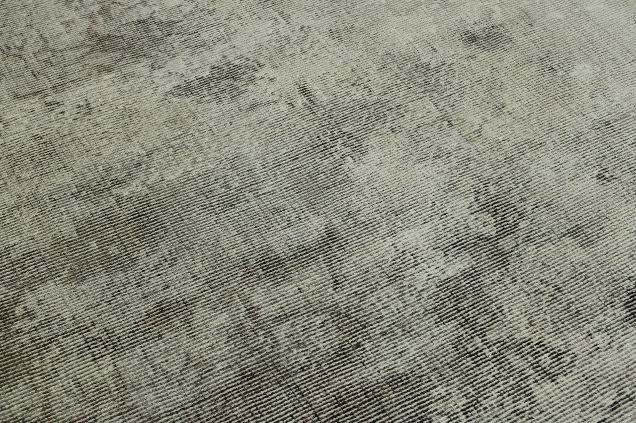 Modern Abstract Design rug border detail