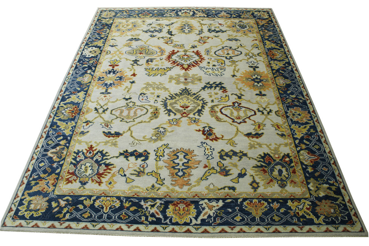 Oushak Colorful Ziegler pattern detail
