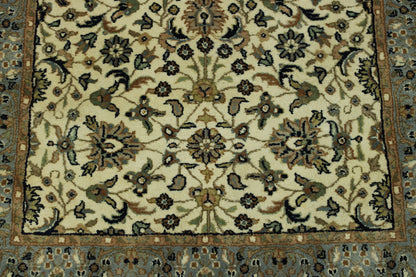 Traditional Fine Herati rug corner detail