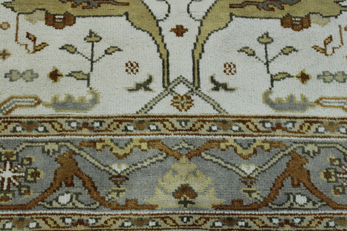 Oushak Ziegler rug border detail