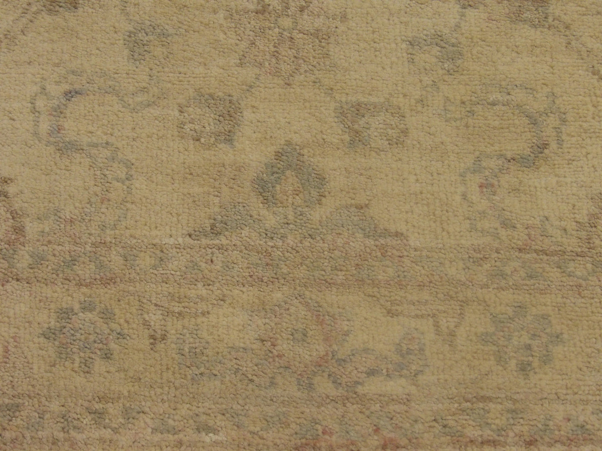 Oushak Chobi Wash rug border detail