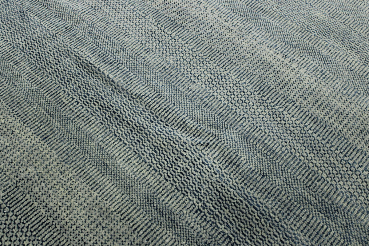 Modern Grass Design rug border detail