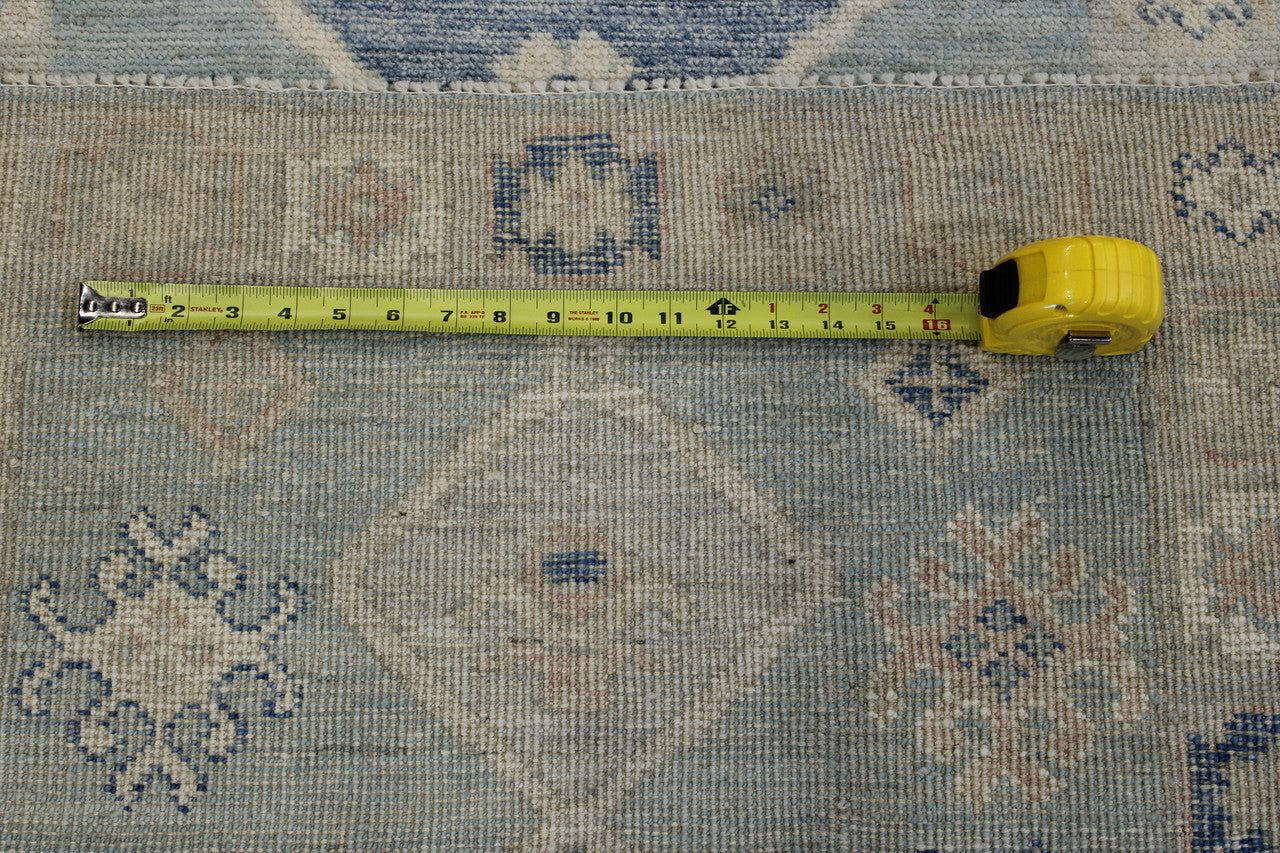 Oushak Chobi rug corner detail