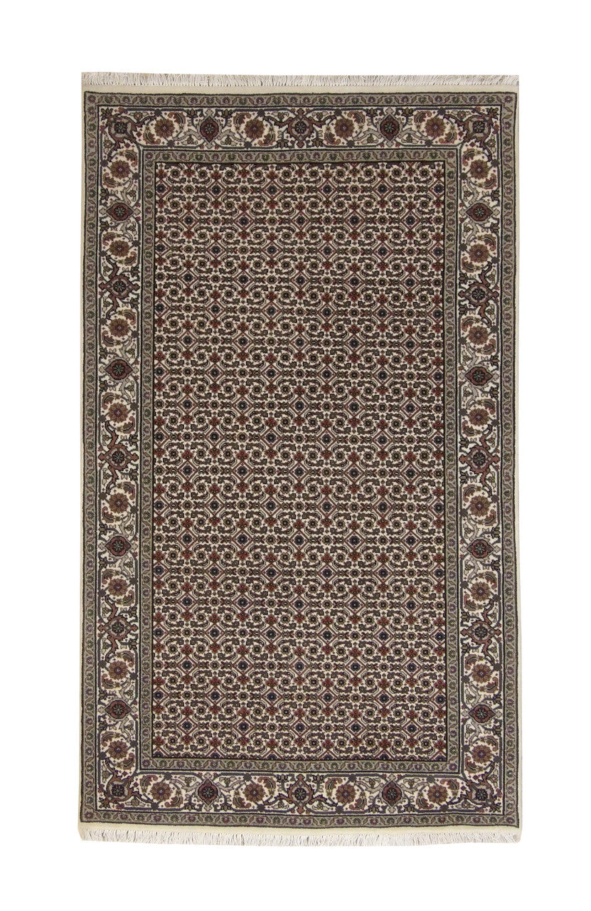 Traditional Indo Bidjar hand-knotted wool rug in Beige, full view