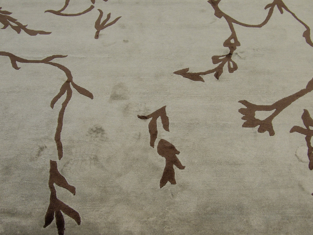 Modern leaves rug border detail