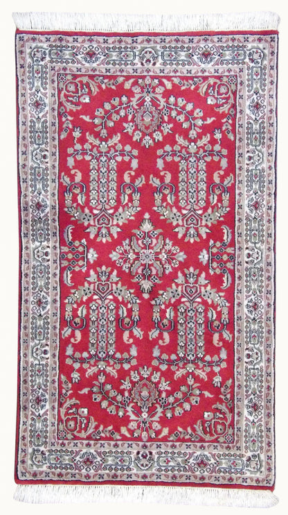 Persian Farahan hand-knotted wool rug in Beige & Red, full view