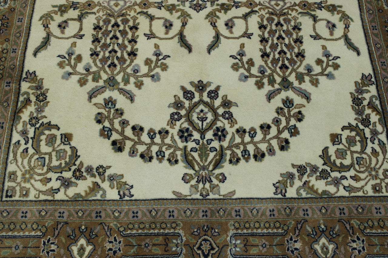 Close-up of wool pile, Beige & Pink rug