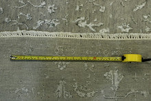 Transitional Broken Heriz Design pattern detail