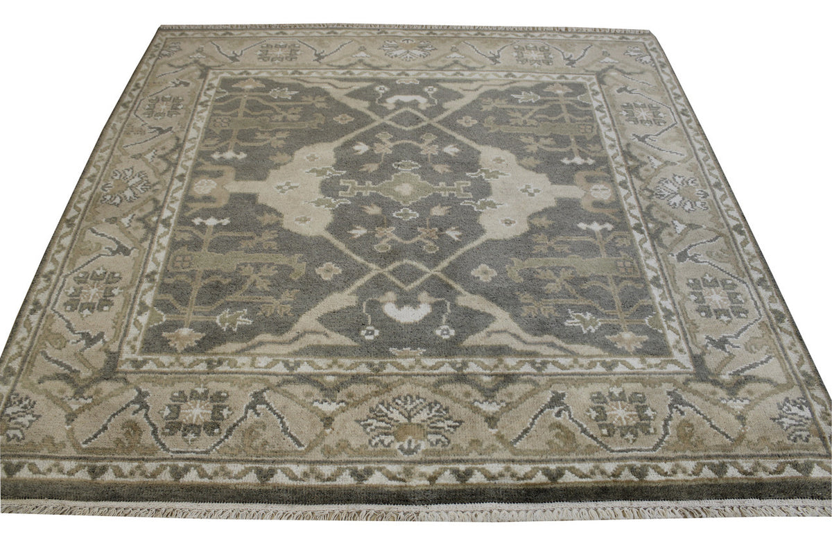 Oushak Indo Ziegler rug border detail