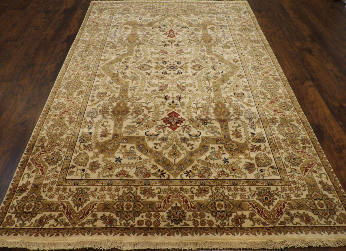 Close-up of wool pile, Beige rug