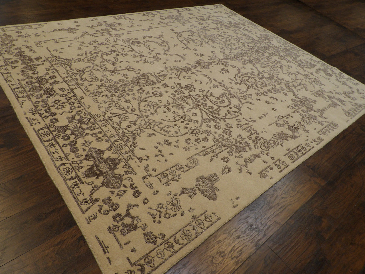 Full view of Transitional Broken Design rug