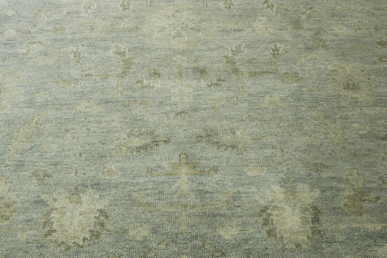 Oushak Ziegler rug corner detail