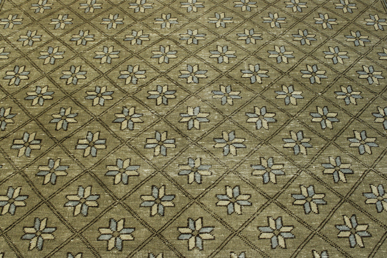 Tribal Flower Kerman rug border detail