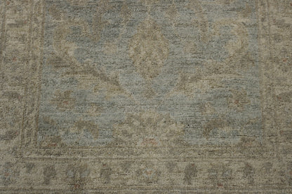 Oushak Chobi rug border detail